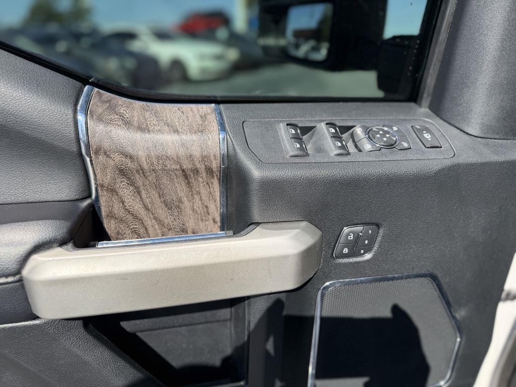 Ford Super Duty F-250 SRW Lariat 4WD SuperCab 6.75' Box 2019 Ford Super Duty F-250 SRW Lariat 4WD SuperCab 6.75' Box 2019