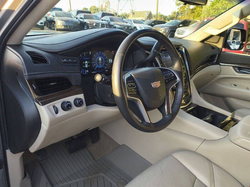 Cadillac Escalade 4WD 4dr Luxury 2018 Cadillac Escalade 4WD 4dr Luxury 2018