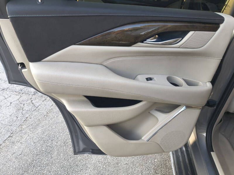 Cadillac Escalade 4WD 4dr Luxury 2018 Cadillac Escalade 4WD 4dr Luxury 2018