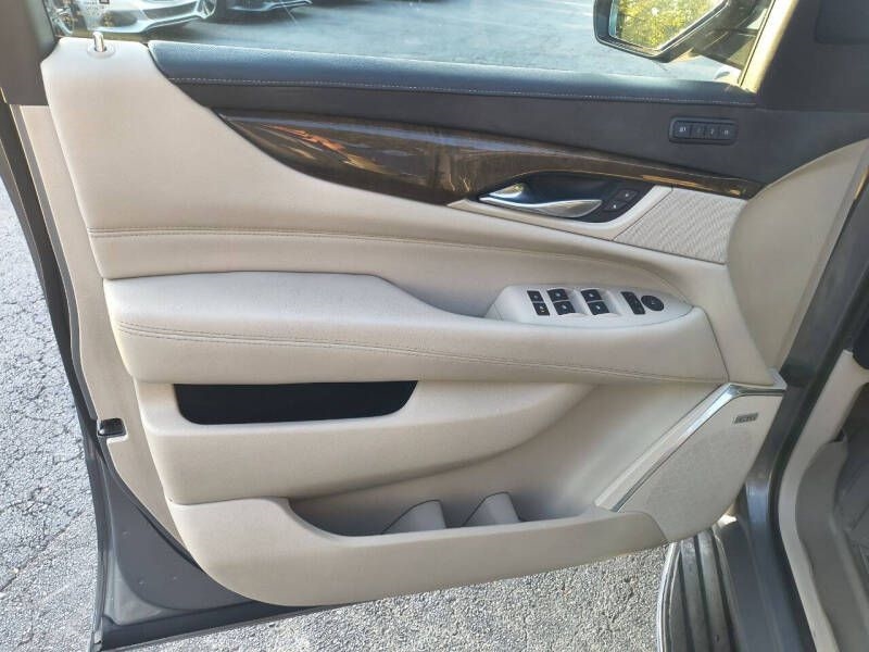 Cadillac Escalade 4WD 4dr Luxury 2018 Cadillac Escalade 4WD 4dr Luxury 2018