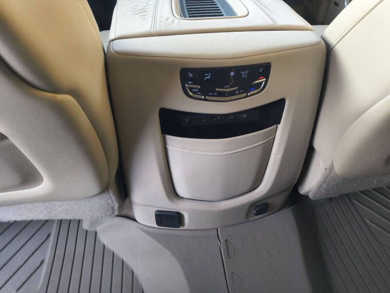 Cadillac Escalade 4WD 4dr Luxury 2018 Cadillac Escalade 4WD 4dr Luxury 2018