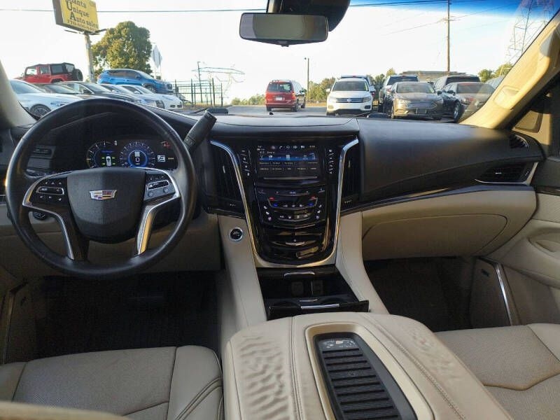 Cadillac Escalade 4WD 4dr Luxury 2018 Cadillac Escalade 4WD 4dr Luxury 2018