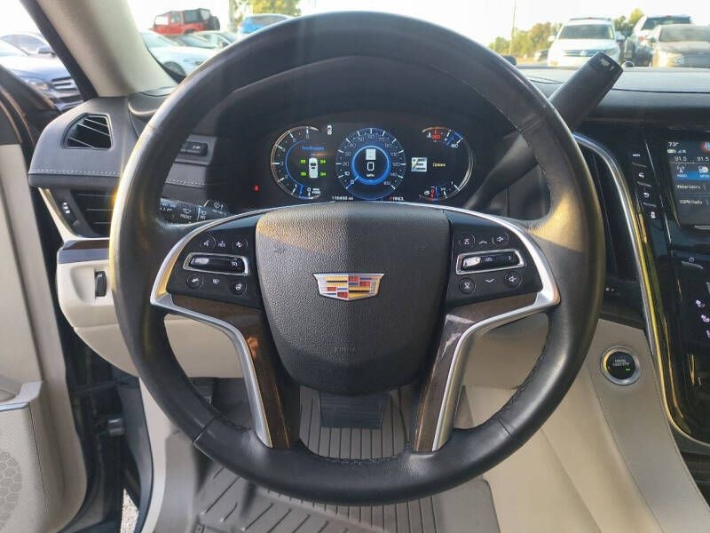 Cadillac Escalade 4WD 4dr Luxury 2018 Cadillac Escalade 4WD 4dr Luxury 2018