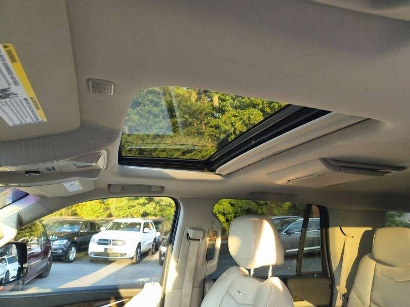 Cadillac Escalade 4WD 4dr Luxury 2018