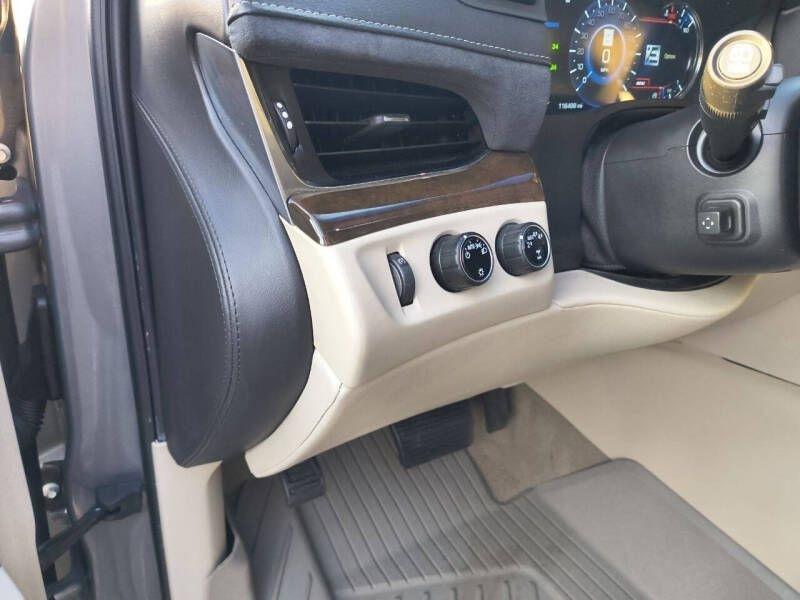 Cadillac Escalade 4WD 4dr Luxury 2018