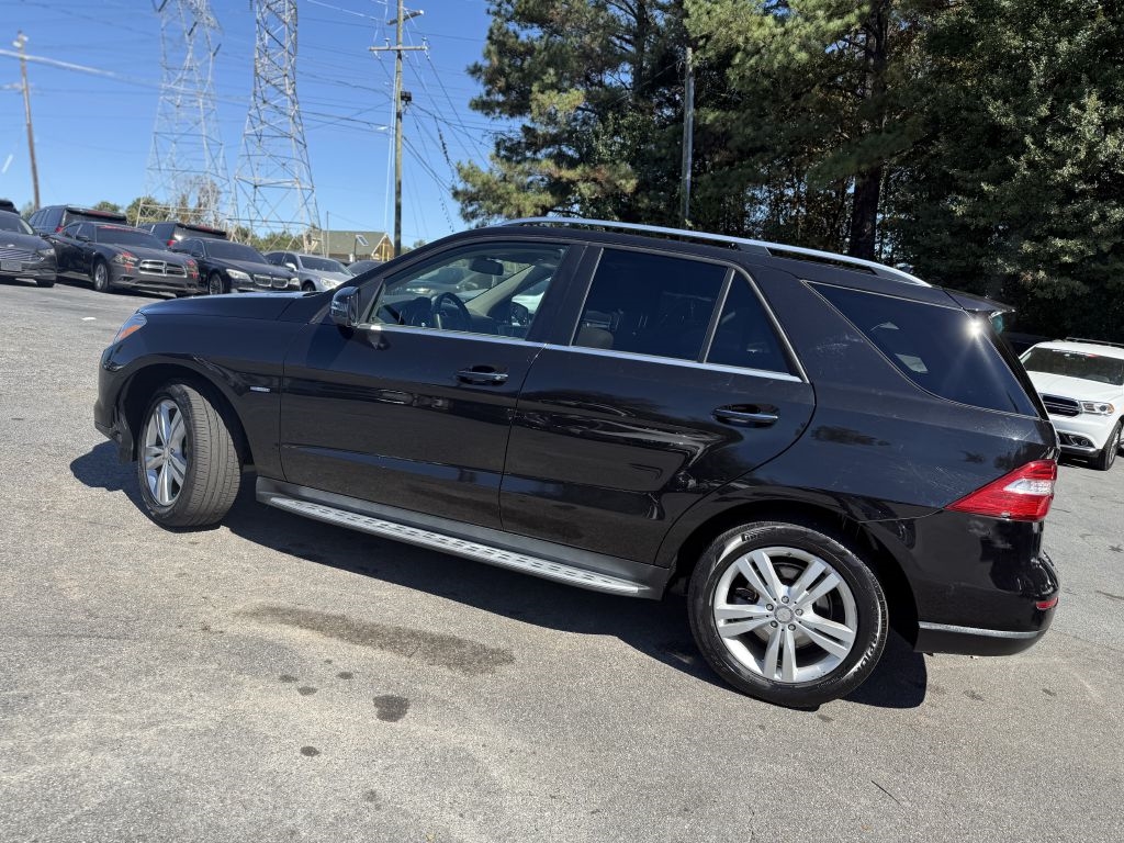 Mercedes-Benz M-Class 4MATIC 4dr ML 350 2012 Mercedes-Benz M-Class 4MATIC 4dr ML 350 2012