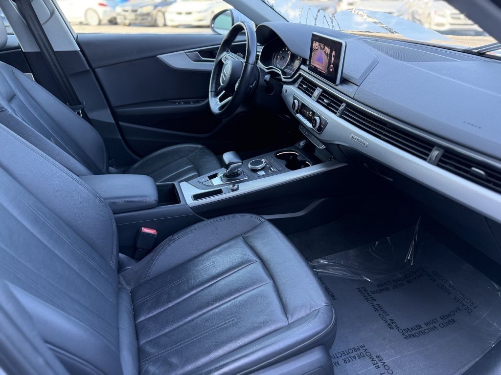 Audi A4 2.0 TFSI Auto Premium quattro AWD 2017 Audi A4 2.0 TFSI Auto Premium quattro AWD 2017