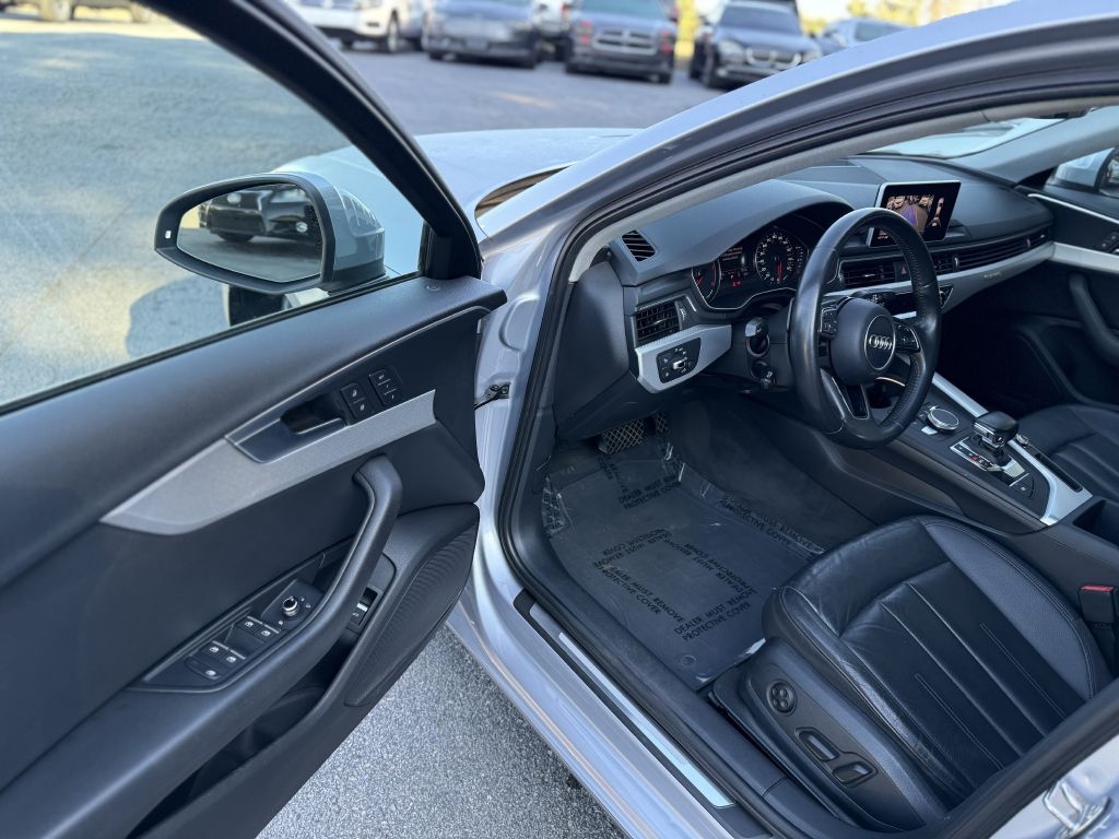 Audi A4 2.0 TFSI Auto Premium quattro AWD 2017 Audi A4 2.0 TFSI Auto Premium quattro AWD 2017