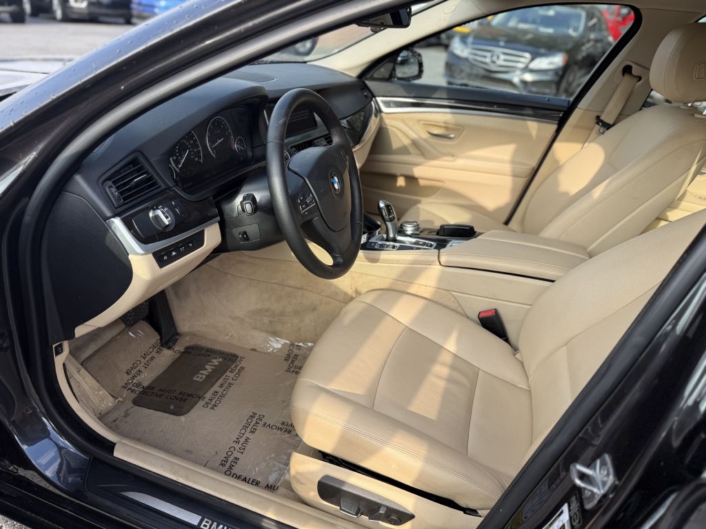 BMW 5 Series 4dr Sdn 535i RWD 2014