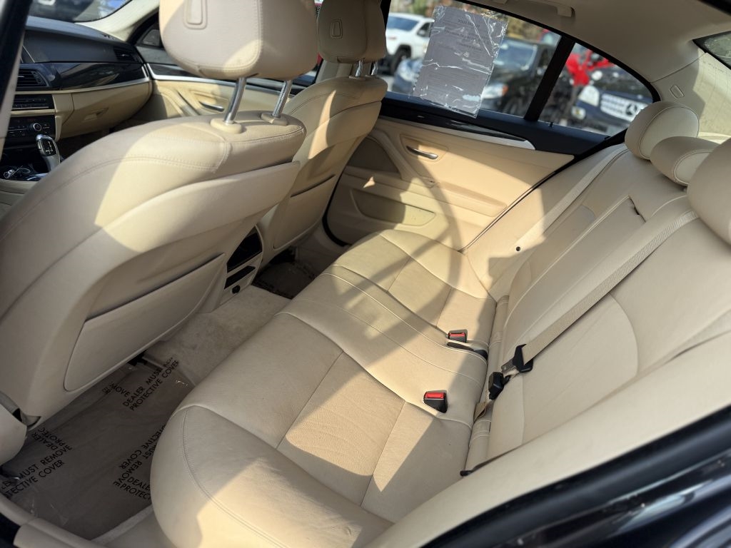 BMW 5 Series 4dr Sdn 535i RWD 2014