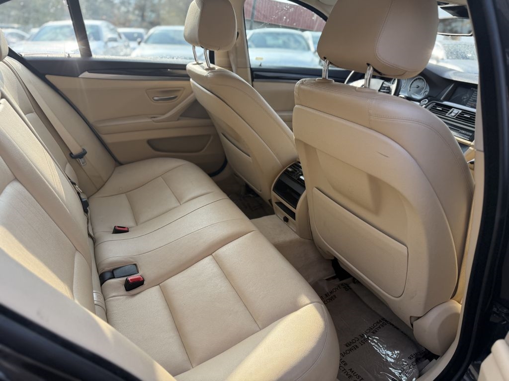 BMW 5 Series 4dr Sdn 535i RWD 2014