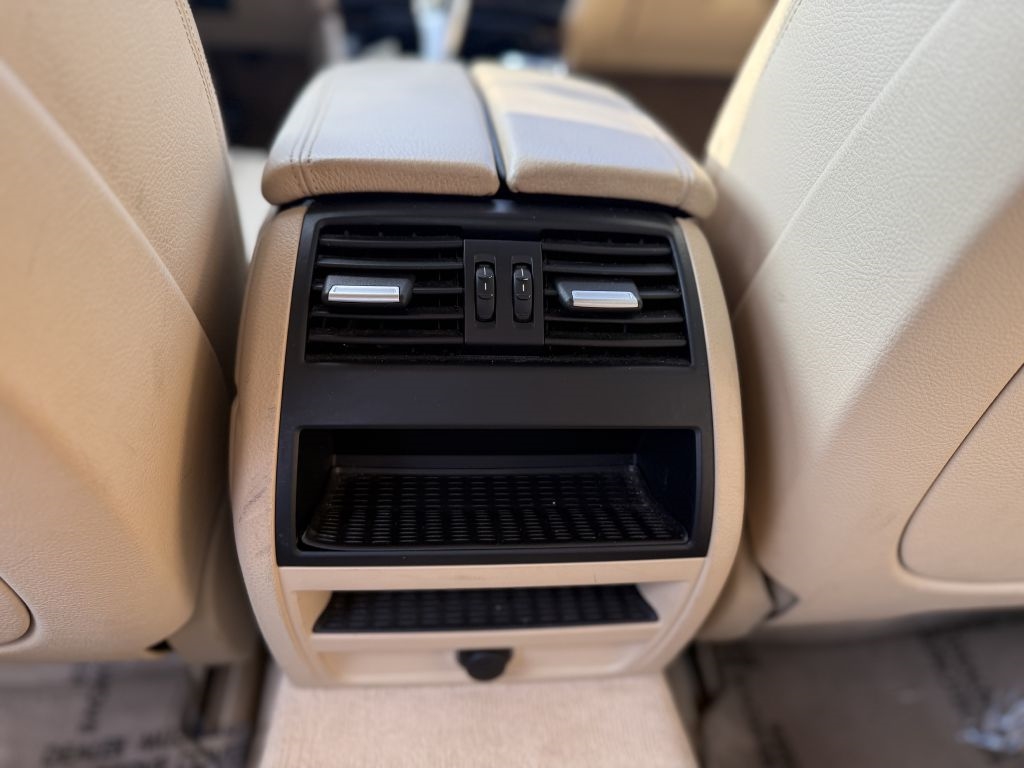 BMW 5 Series 4dr Sdn 535i RWD 2014