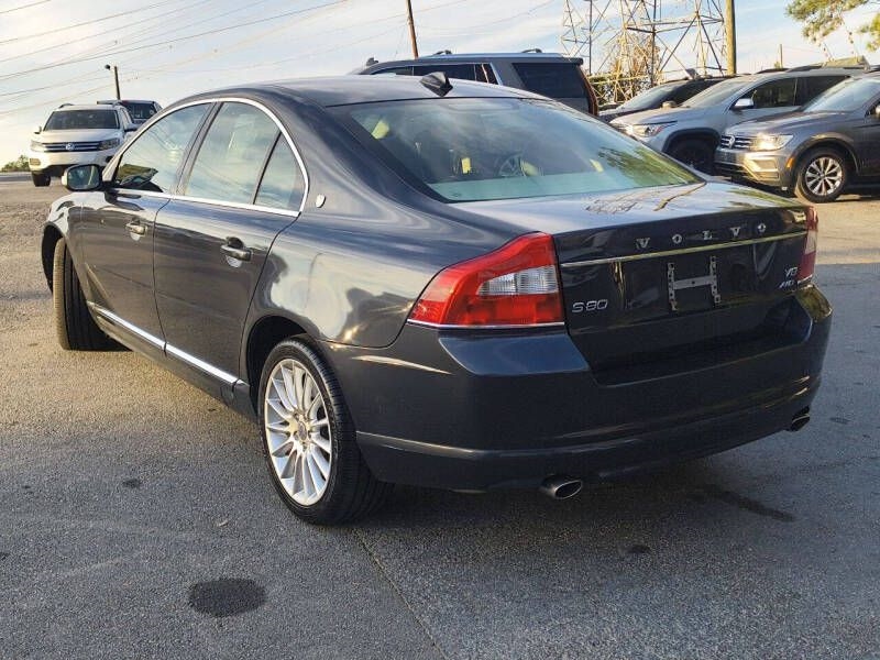 Volvo S80 4dr Sdn V8 AWD 2010 Volvo S80 4dr Sdn V8 AWD 2010