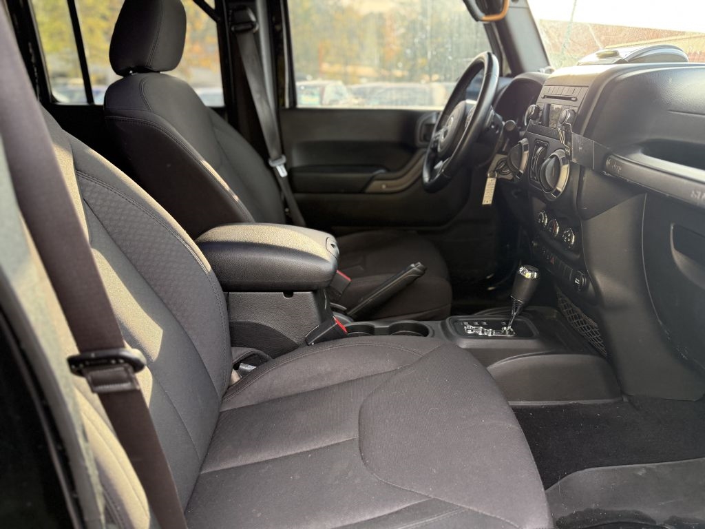 Jeep Wrangler Unlimited Willys Wheeler 4x4 2017 Jeep Wrangler Unlimited Willys Wheeler 4x4 2017