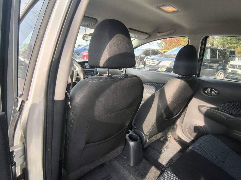 Nissan Versa Note 5dr HB CVT 1.6 SV 2015