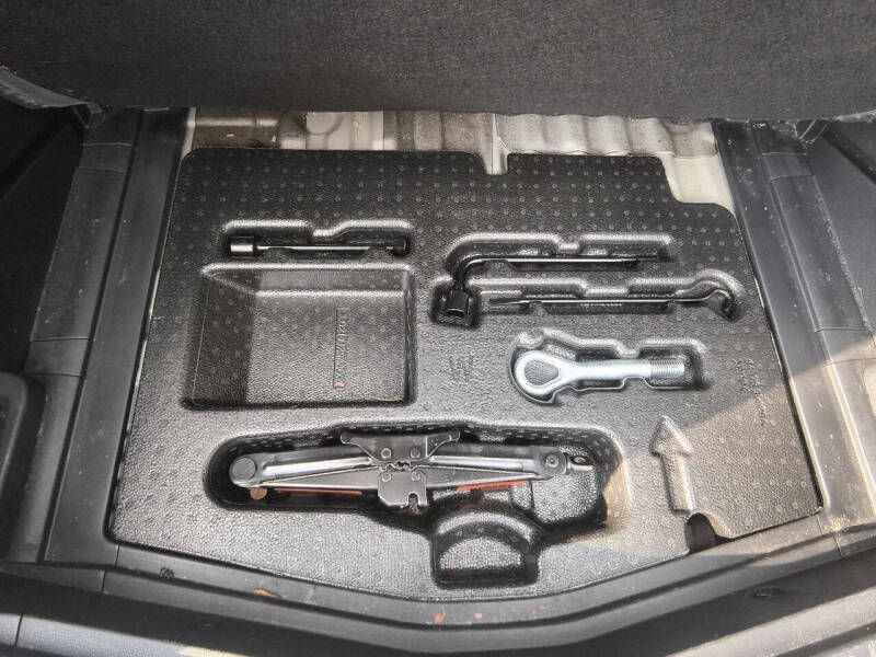 Nissan Versa Note 5dr HB CVT 1.6 SV 2015