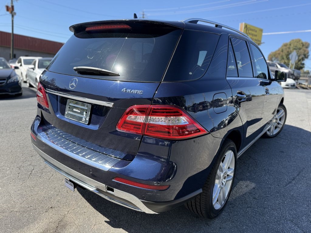 Mercedes-Benz M-Class 4MATIC 4dr ML 350 2015 Mercedes-Benz M-Class 4MATIC 4dr ML 350 2015