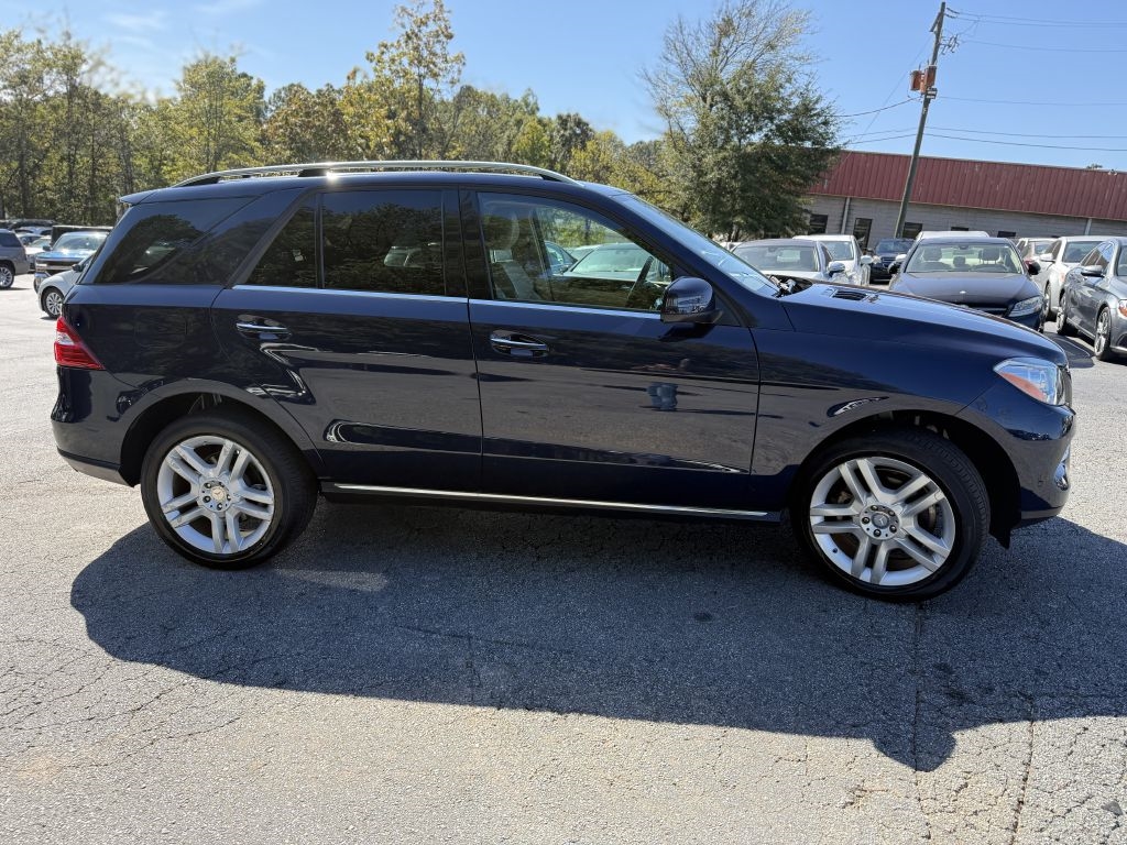 Mercedes-Benz M-Class 4MATIC 4dr ML 350 2015 Mercedes-Benz M-Class 4MATIC 4dr ML 350 2015