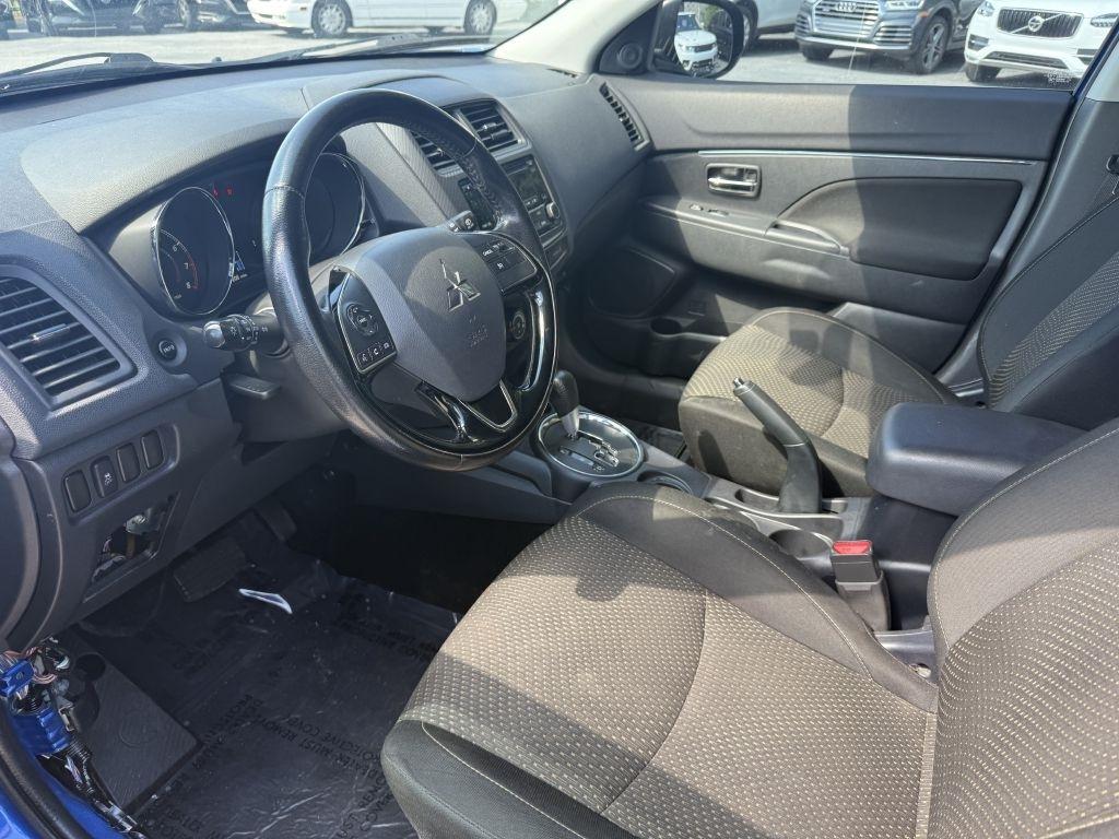 Mitsubishi Outlander Sport 2WD 4dr CVT 2.0 ES 2016