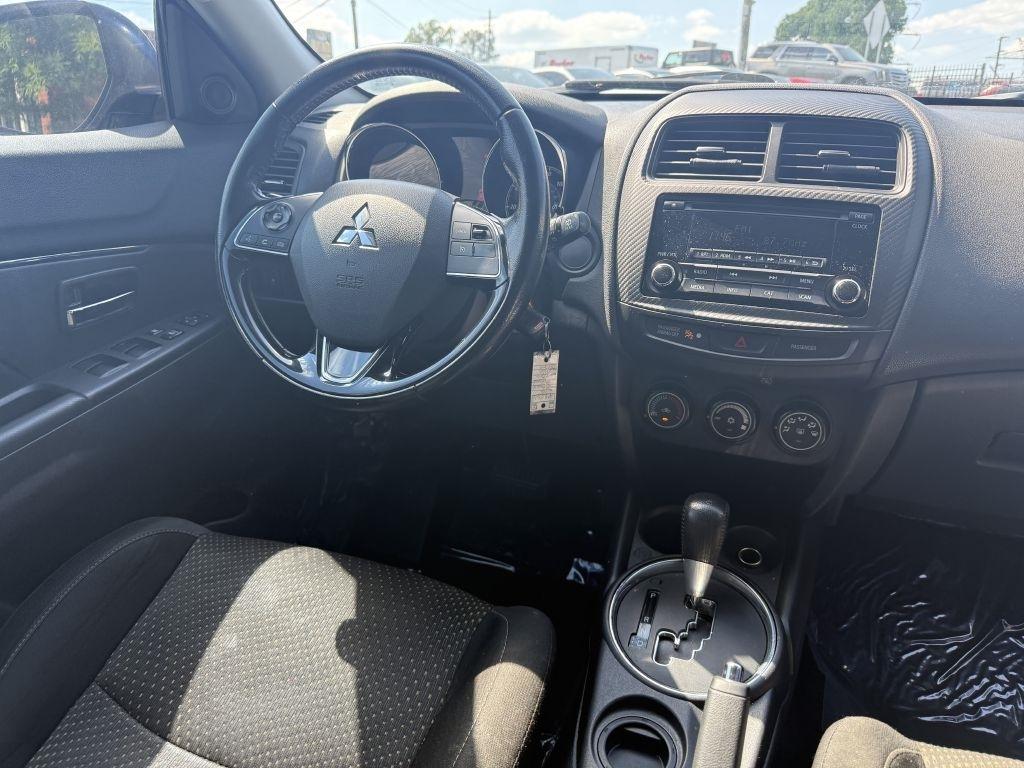 Mitsubishi Outlander Sport 2WD 4dr CVT 2.0 ES 2016