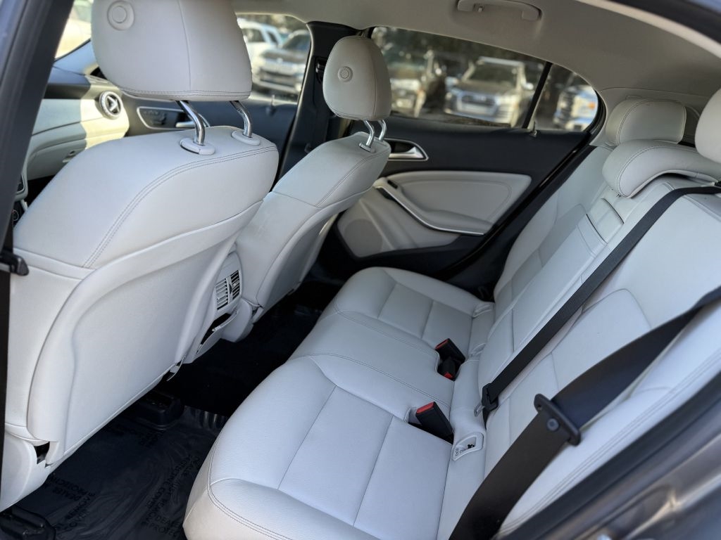 Mercedes-Benz GLA-Class 4MATIC 4dr GLA 250 2015