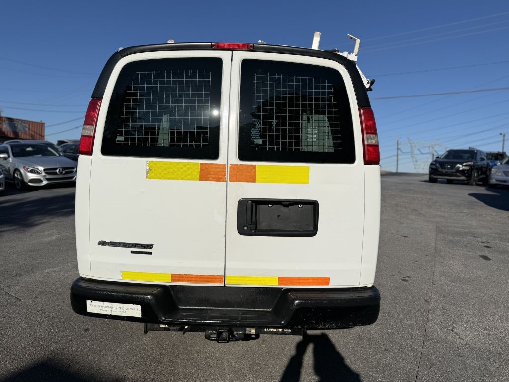 Chevrolet Express Cargo Van RWD 2500 135" 2015
