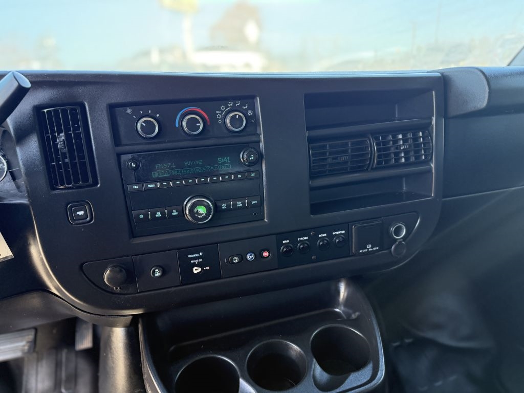 Chevrolet Express Cargo Van RWD 2500 135" 2015