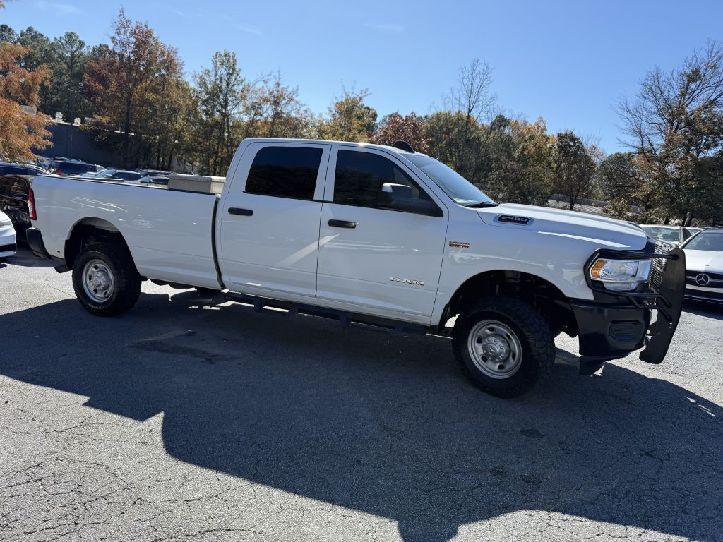 RAM 2500 Tradesman 4x4 Crew Cab 8' Box 2022