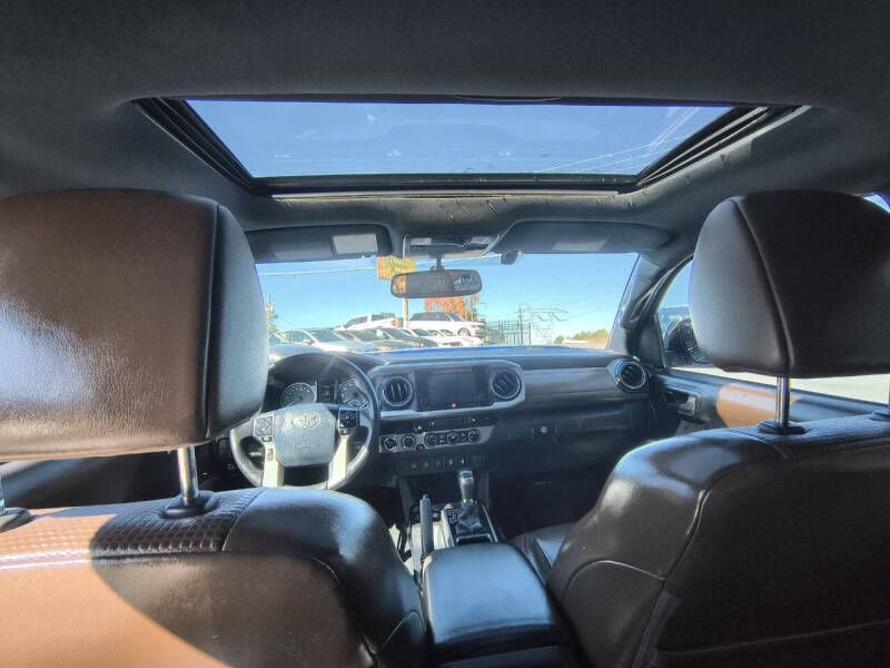 Toyota Tacoma 4WD Double Cab V6 AT Limited (Natl) 2016