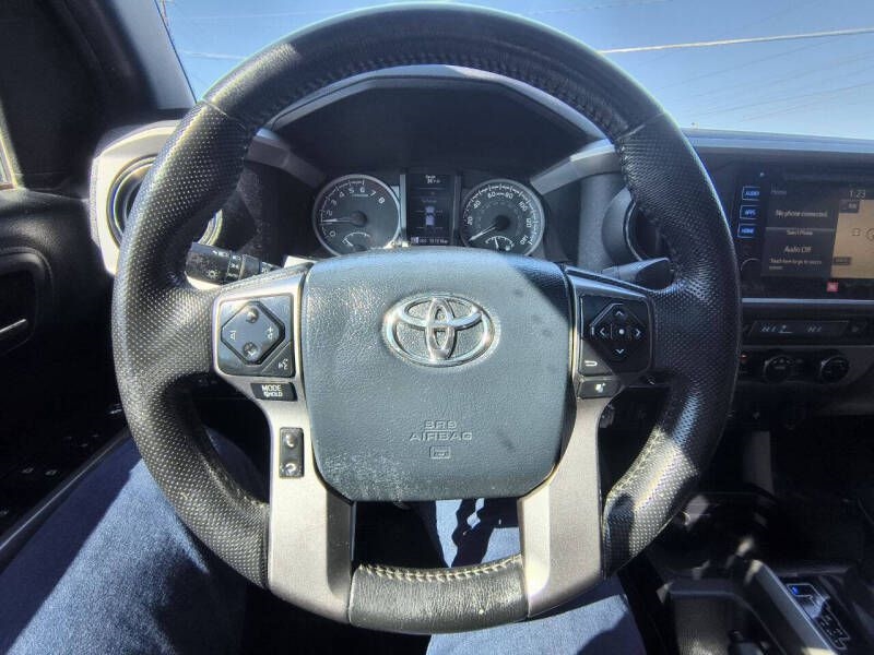 Toyota Tacoma 4WD Double Cab V6 AT Limited (Natl) 2016