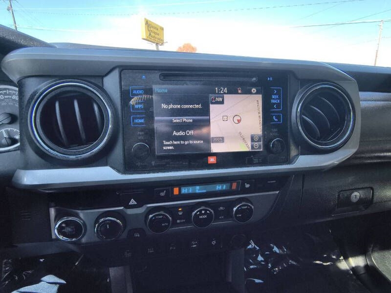 Toyota Tacoma 4WD Double Cab V6 AT Limited (Natl) 2016