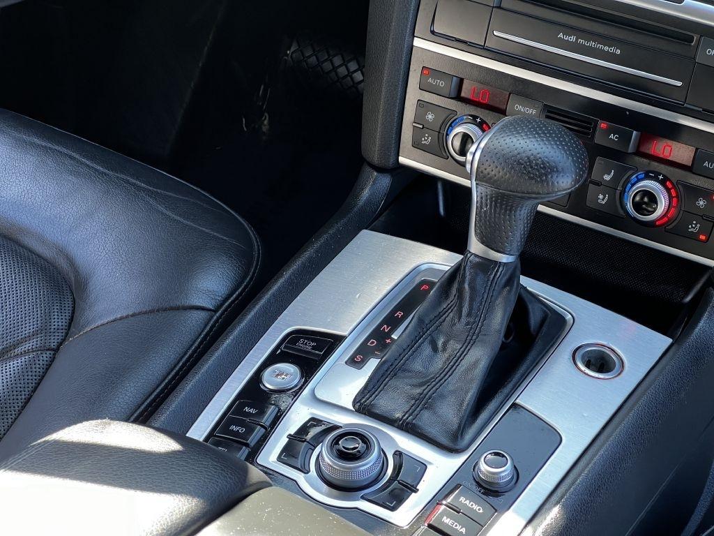 Audi Q7 quattro 4dr 3.0T S line 2012