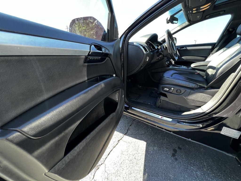 Audi Q7 quattro 4dr 3.0T S line 2012