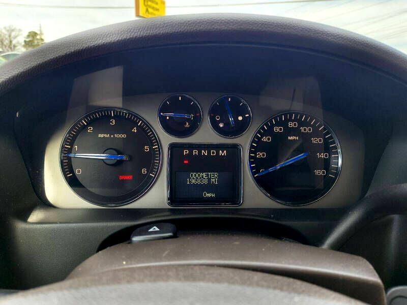 Cadillac Escalade AWD 4dr 2007