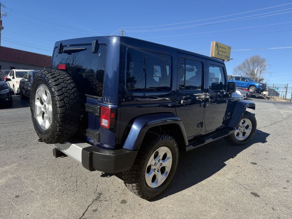 Jeep Wrangler Unlimited 4WD 4dr Sahara 2013