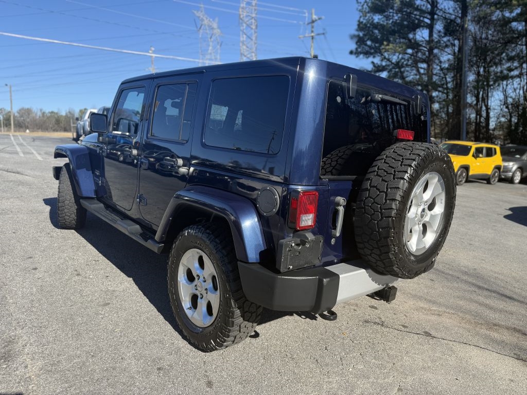 Jeep Wrangler Unlimited 4WD 4dr Sahara 2013