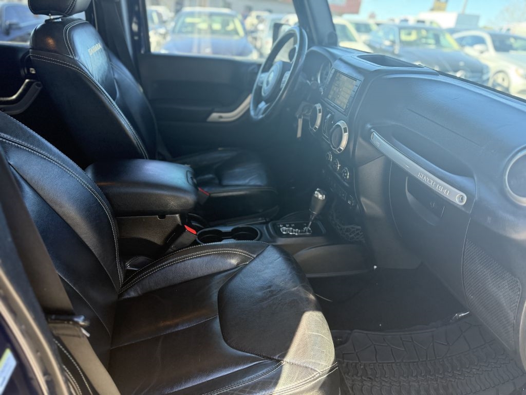 Jeep Wrangler Unlimited 4WD 4dr Sahara 2013