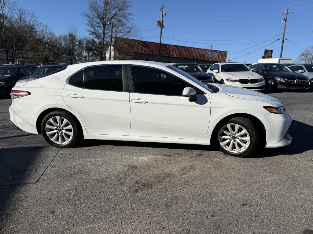 Toyota Camry XLE Auto (Natl) 2018