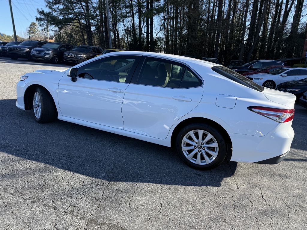 Toyota Camry XLE Auto (Natl) 2018