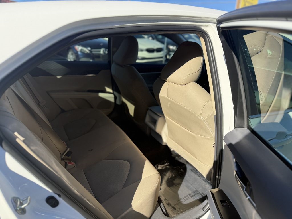 Toyota Camry XLE Auto (Natl) 2018