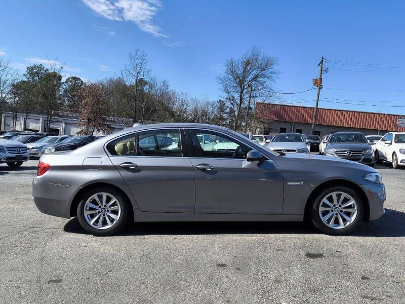 BMW 5 Series 4dr Sdn 535i RWD 2011