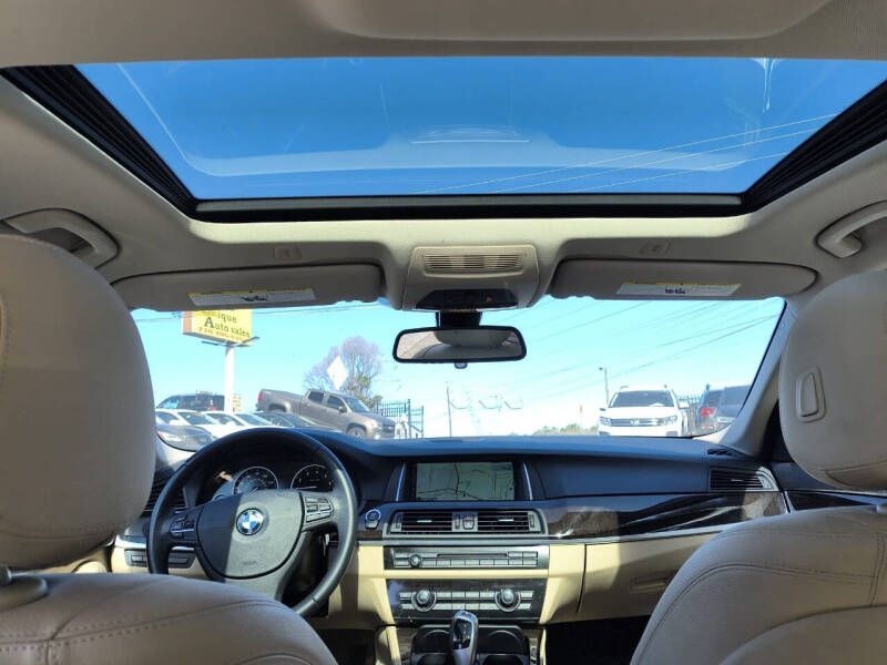 BMW 5 Series 4dr Sdn 535i RWD 2011