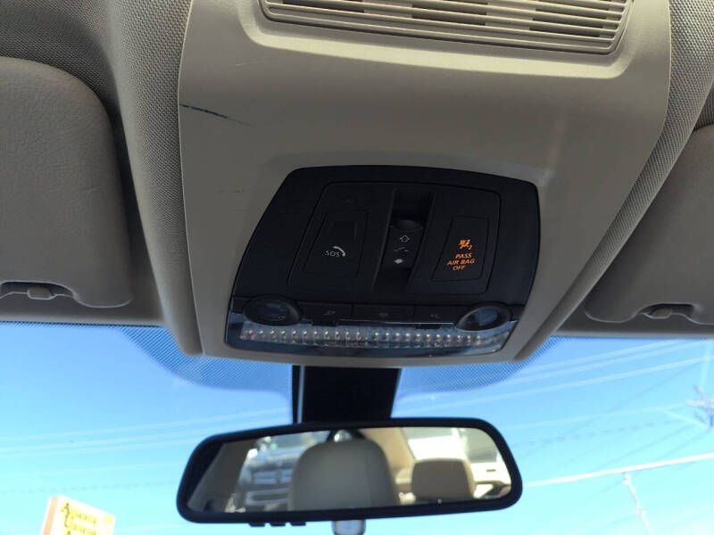 BMW 5 Series 4dr Sdn 535i RWD 2011