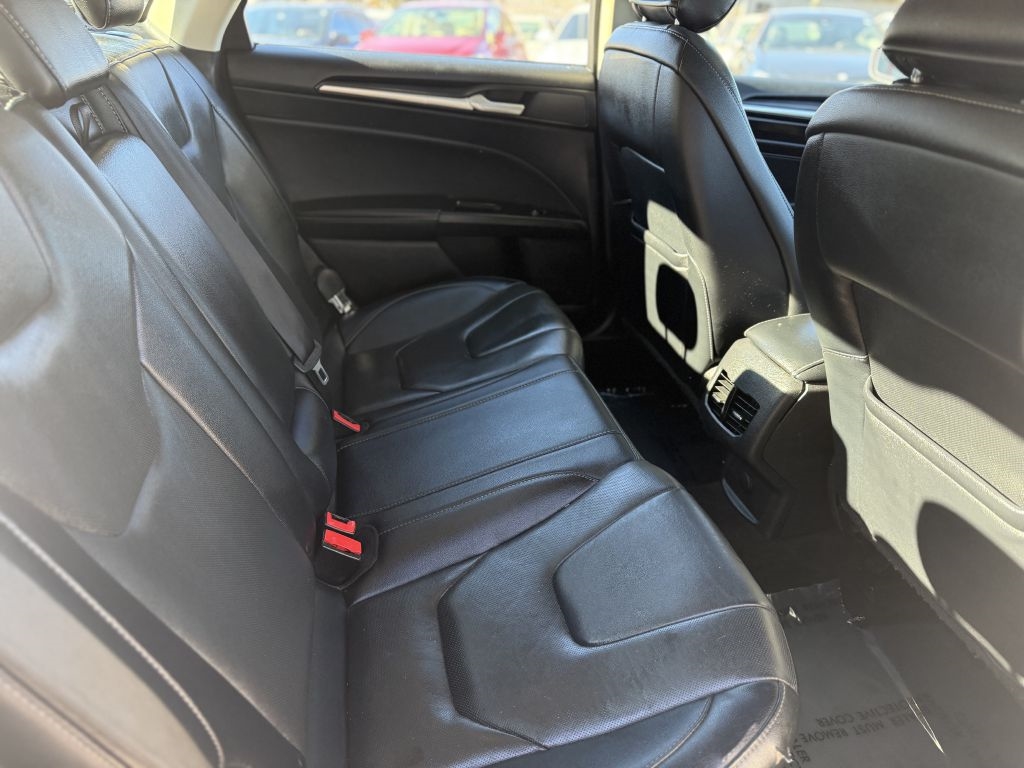 Ford Fusion Titanium FWD 2019