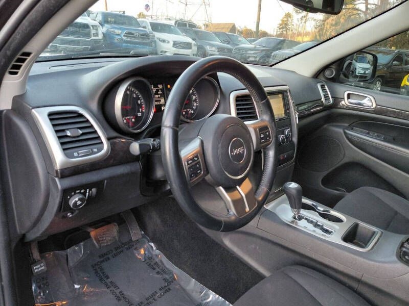 Jeep Grand Cherokee 4WD 4dr Laredo 2012