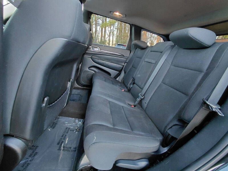 Jeep Grand Cherokee 4WD 4dr Laredo 2012