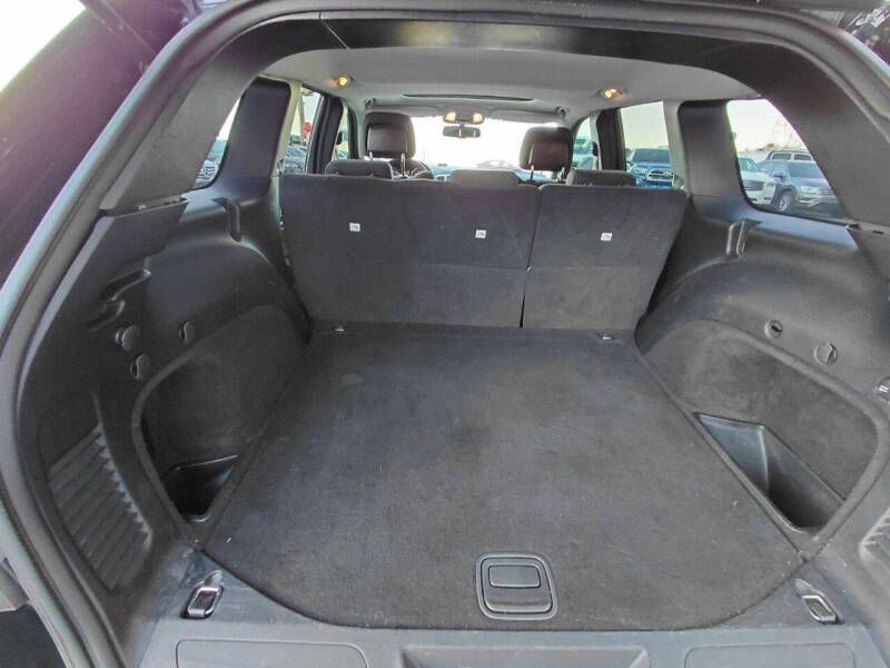 Jeep Grand Cherokee 4WD 4dr Laredo 2012