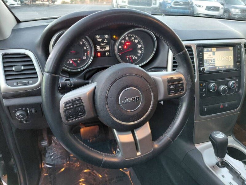 Jeep Grand Cherokee 4WD 4dr Laredo 2012