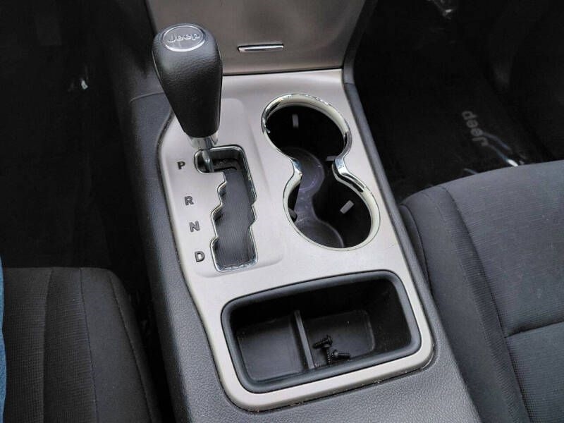 Jeep Grand Cherokee 4WD 4dr Laredo 2012