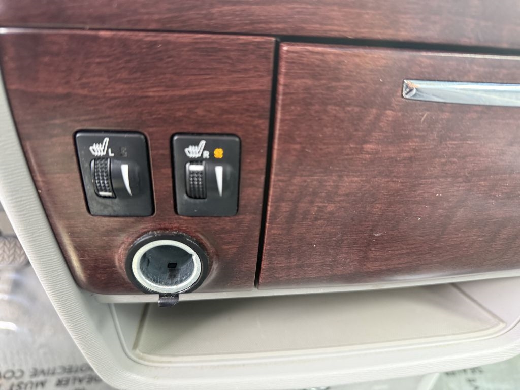 Toyota Sienna 5dr 7-Pass Van V6 XLE AAS FWD (Natl) 2014